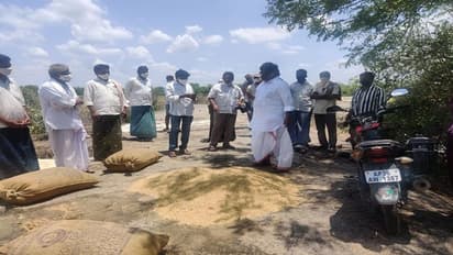 రైతు సమస్యల పరిష్కారానికి పొలం గట్లకు సీఎల్పీ నేత.. అక్కడ్నుంచే మంత్రితో మాట్లాడి...