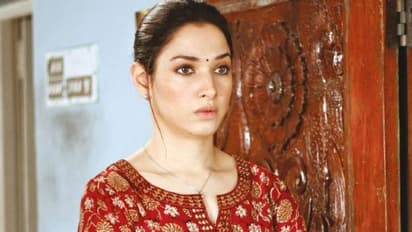 'நவம்பர் ஸ்டோரியில்' ஹேக்கர் அவதாரம் எடுக்கும் தமன்னா..! எகிறும் எதிர்பார்ப்பு..!