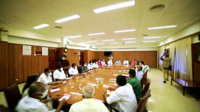 ലോക്ഡൗൺ നിയന്ത്രണം മന്ത്രിസഭാ യോഗം ഇന്ന് വിലയിരുത്തും; കൂടുതൽ ഇളവുകൾ നൽകിയേക്കും