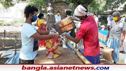 মমতা বন্দ্যোপাধ্য়ায়ের প্রতিশ্রুতি পুরণ, কোভিড বিধি মেনে বীরভূমে শুরু দুয়ারে রেশন প্রকল্প