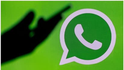 സാമൂഹിക മാധ്യമങ്ങളില് 'റെഡ് ഹാര്ട്ട്', 'റോസ്' ഇമോജികള് അയക്കുമ്പോള് ശ്രദ്ധിക്കുക; തടവുശിക്ഷയും പിഴയും