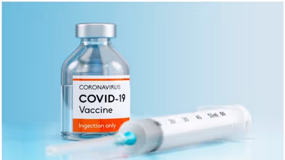 वैक्सीनेशन की नई गाइडलाइन जारीः प्राइवेट या सरकारी आफिस कर्मचारियों के लिए खरीद सकेंगे वैक्सीन