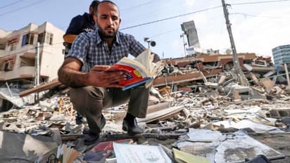 ഇസ്രായേല്‍ ബോംബിട്ട് തകര്‍ത്ത ഗാസയിലെ പുസ്തകശാല  ക്രൗഡ് ഫണ്ടിലൂടെ ഉയിര്‍ത്തെഴുന്നേല്‍ക്കുന്നു