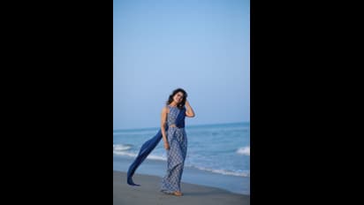 பிரியா பவானி ஷங்கரை தொடர்ந்து... சைலண்டாக பட வாய்ப்புகளை அள்ளும்... சீரியல் நடிகை சாய் பிரியங்கா ரூத்!