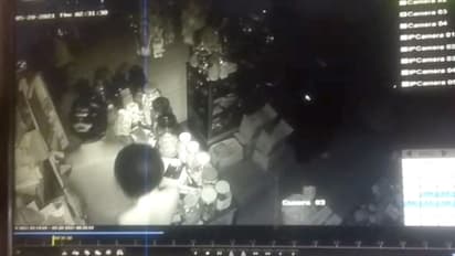 മൂന്ന് കടകളിലും രണ്ട് വീടുകളിലും ഒരൊറ്റ രാത്രി മോഷണം; മാവൂരിലും പരിസരങ്ങളിലും കള്ളന്മാര് വിലസുന്നു