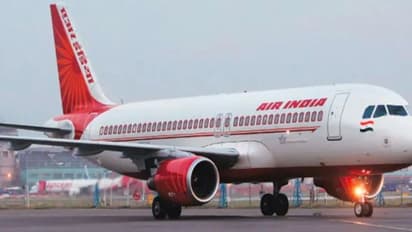 ಏರ್ ಇಂಡಿಯಾ ಗಗನಸಖಿ, ಪೈಲೆಟ್‌ಗೆ ಮನೀಶ್ ಮಲ್ಹೋತ್ರಾ ಕೈಚಳದ ಹೊಸ ಸಮವಸ್ತ್ರ!