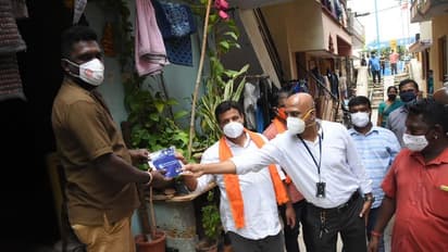 పేదలకు, వృద్దులకు వెల్నెస్ అండ్ ఇమ్యునిటీ కిట్లను పంపిణీ చేసిన ఎన్‌బిఎఫ్  ఫౌండర్ రాజీవ్ చేంద్రశేఖర్..