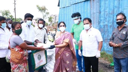 நடிகர் சங்க உறுப்பினர்கள் 1000 பேருக்கு நடிகை ஜெயசித்ரா நிவாரண பொருட்களை வழங்கினார்!