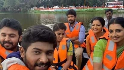 நினைவை விட்டு நீங்காத 'பாண்டியன் ஸ்டோர்' சித்ரா...!  பலரும் பார்த்திடாத ரேர் போட்டோஸ்..!