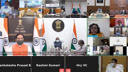 CBSE 12वीं की परीक्षाओं के लिए केंद्र ने दो प्रस्ताव रखे, 25 मई तक राज्य सलाह देंगे; 1 जून को फिर बैठक