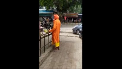 கொரோனாவை இலவசமாக குணப்படுத்திய மூலிகை மருத்துவர்... மிரட்டித் தடுத்த அரசு அதிகாரிகள்..!