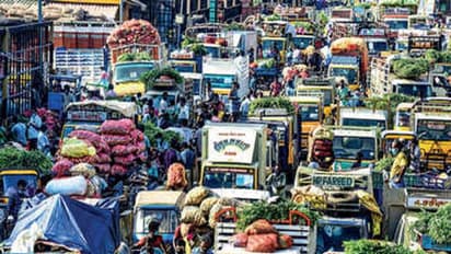 சென்னையில் 2665 வாகனங்களில் இல்லத்திற்கே சென்று காய்கறிகள் விநியோகம்.. மக்கள் பயன்படுத்திக்கொள்ள வேண்டுகோள்.