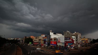 ঘূ্র্ণিঝড় 'যশ'-র অবস্থান নিয়ে জরুরী বার্তা, কী বলছে হাওয়া অফিস