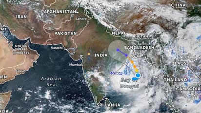 গতিপথ বদলেছে যশ, বদলালো আবহাওয়ার পূর্বাভাস, এবার লক্ষ্যে কোন কোন রাজ্য, কলকাতার ছবিটা কেমন