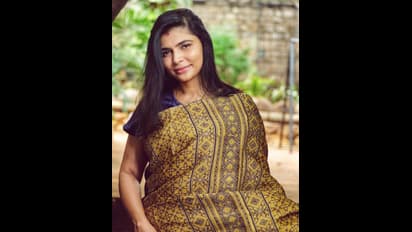 ஒருவழியாக முடிவுக்கு வந்த வாடகைத்தாய் சர்ச்சை..கர்ப்பகால புகைப்படத்தை வெளியிட்டார் சின்மயீ  