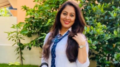 വീടിനുള്ളില് എന്തിനാ ഇത്രയും മേക്കപ്പെന്ന് കമന്റ്, തക്ക മറുപടിയുമായി നടി ശ്രീയ രമേഷ്