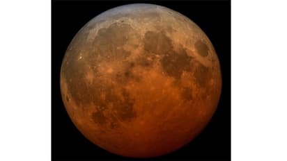 supermoon:2022ம் ஆண்டின் கடைசி ‘சூப்பர் மூன்’ இன்று வானில் தெரியும்: பெயர் என்ன? தமிழகத்தில் பார்க்க முடியுமா?