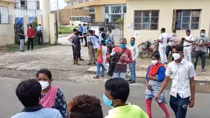 করোনা আক্রান্ত কর্মীর মৃত্যু, বিক্ষোভে উত্তাল চিত্তরঞ্জন ক্যান্সার হাসপাতাল