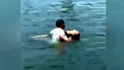 కరోనాతో భర్త మృతి.. తట్టుకోలేక ముగ్గురు కూతుళ్లతో కలిసి, నదిలో దూకిన తల్లి.. చివరకు..