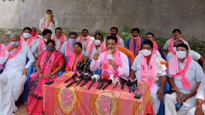 ఈటల గారూ... ఆత్మగౌరవం అంటే ఇదేనా..: వకుళాభరణం ఎద్దేవా