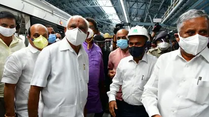 Covid protocols vanish into thin air as Karnataka CM Yediyurappa inspects Namma Metro