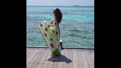 குழந்தை பெற்ற பிறகும் கொள்ளை அழகில் ஸ்ரீதேவி விஜயகுமார்..! ஹீரோயின்களுக்கே சவால் விடும் போட்டோ ஷூட்!