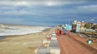 Cyclone Yaas এর দাপটে লন্ডভন্ড দিঘা, দেখে নিন চেনা দিঘার মন খারাপ করা ছবিগুলি