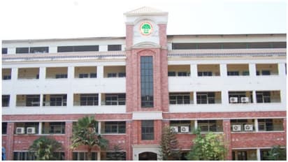 மற்றொரு ஆசிரியர் மீதும் பாலியல் புகார்... பணியிடை நீக்கம் செய்தது பள்ளி நிர்வாகம்..!