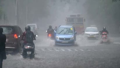 ರಾಜ್ಯದಲ್ಲಿ 3 ದಿನ ಭಾರೀ ಮಳೆ ಮುನ್ಸೂಚನೆ, ಹಲವು ಜಿಲ್ಲೆಗಳಲ್ಲಿ ರೆಡ್, ಆರೇಂಜ್, ಯೆಲ್ಲೋ ಅಲರ್ಟ್