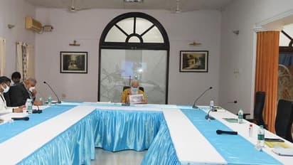 ஆணவத்தின் உச்சம்.. அரை மணி நேரமாக பிரதமரை காக்க வைத்த மம்தாவின் திமிர்த்தனம்.. எங்கபோய் முடியுமோ.?