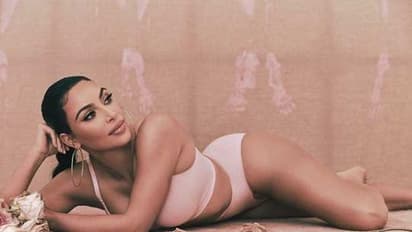 இந்துக்களின் புனித சின்னத்தை இப்படியா அவமதிப்பீங்க?... பிரபல ஆபாச பட நடிகையால் சர்ச்சை...!