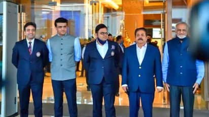 IPL 2021: बचे हुए 31 मैच UAE में खेले जाएंगे, अगर मैच नहीं होते तो 2500 करोड़ रु का नुकसान होता