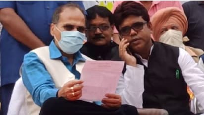 আনুষ্ঠানিকভাবে পদত্যাগ মোশারফের, সভাধিপতি হওয়ার দৌড়ে কে, তৃণমূলের শুরু জল্পনা