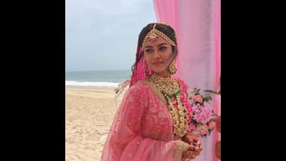 19ರ ನಟಿಗೆ 44 ವರ್ಷದ ಜೋಡಿ: 25 ವರ್ಷದ ಹಿರಿಯನ ಜೊತೆ ರೊಮ್ಯಾನ್ಸ್