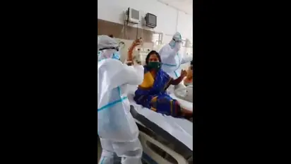 'सोचना क्या' जो होगा देखा जाएगा गाने पर कोरोना मरीजों के संग नाचे डॉक्टर, DM भी हुए मुरीद