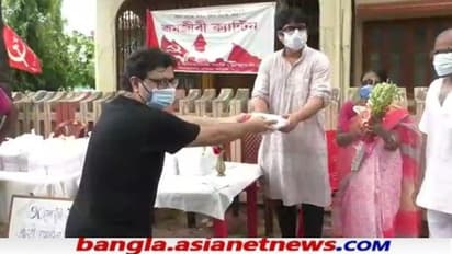 'কেন্দ্র-রাজ্য ঝগড়া না করে ভ্যাকসিন দিক', সল্টলেকের 'শ্রমজীবী ক্যান্টিন'-এ অভিনেতা দেবদূত ঘোষ