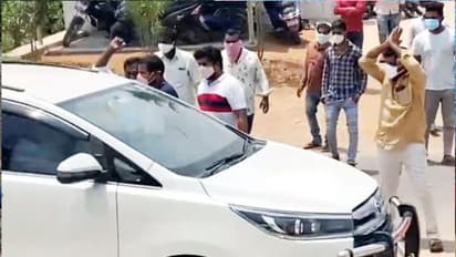 ఈటల వర్గీయుల భయం, రహస్యంగా టీఆర్ఎస్ నేతల సమావేశాలు.. నారదాసుకు తప్పని సెగ