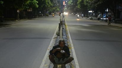 ফের চোখ রাঙাচ্ছে করোনা, বুধবার থেকে সম্পূর্ণ লকডাউন এই সাত জেলাতে