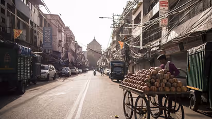 19 ಜಿಲ್ಲೆ ಅನ್ಲಾಕ್: 11 ಜಿಲ್ಲೆಗಳಲ್ಲಿ ನಿರ್ಬಂಧ ಯಥಾಸ್ಥಿತಿ: ಏನಿರುತ್ತೆ, ಏನಿರಲ್ಲ?