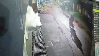 মুখ ঢেকে বাইকে করে এসে নার্সিং হোমের সামনে বোমাবাজি, নিরাপত্তার অভাবে আতঙ্কে রোগীর পরিবার