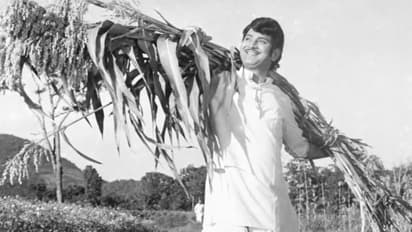 కృష్ణ సినిమాలో విలన్‌గా చేసి, తర్వాత సూపర్‌ స్టార్‌గా ఎదిగి తనకే పోటీ ఇచ్చిన హీరో ఎవరో తెలుసా?