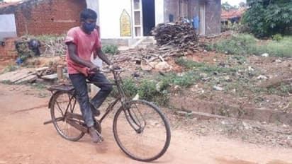 తండ్రిప్రేమ : కొడుకు మందులకోసం 300కి.మీ. సైకిల్ ప్రయాణం