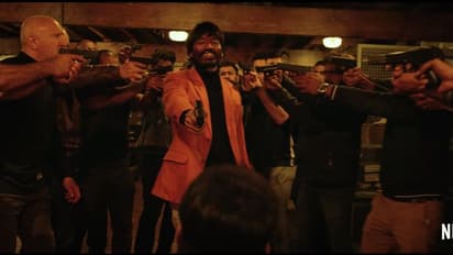 சில மணி நேரத்திற்குள் 4 மில்லியன் ரசிகர்களால் பார்க்கப்பட்ட 'ஜகமே தந்திரம்' ட்ரைலர்! தெறிக்கவிடும் சாதனை..!