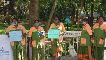 బి‌జే‌పి ఎం‌పి ఉదారత.. పుట్టినరోజున వెయ్యికి పైగా కుటుంబాలకు నిత్యావసర సరుకుల పంపిణీ..