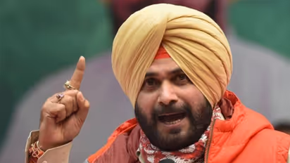 'രാജി തീരുമാനം പിന്‍വലിക്കുന്നു, പക്ഷേ എന്റെ ആവശ്യം അംഗീകരിക്കണം'; അന്ത്യശാസനവുമായി സിദ്ദു