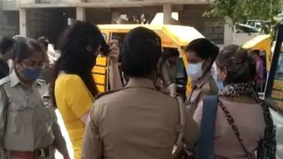 यूपी में हाई प्रोफाइल जिस्मफरोशी रैकेट का भंडाफोड़, वेबसाइट के जरिए ग्राहकों से ऐसे होती थी डील