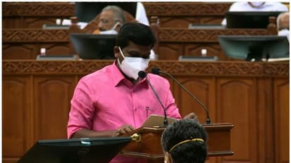 തമിഴിൽ ദൃഢപ്രതിജ്ഞ, ദേവികുളം എംഎൽഎ വീണ്ടും സത്യപ്രതിജ്ഞ ചെയ്തു