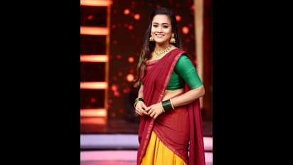 கத்தரி பூவழகி... கரையா பொட்டழகி... பாடவடை தாவணியில் கிராமத்து கிளியாக மாறிய பாண்டியன் ஸ்டோர் முல்லை!