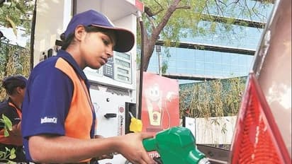 অব্যাহত জ্বালানির মূল্যবৃদ্ধি, আজ কলকাতায় লিটারপ্রতি পেট্রোলের দাম ৯৪.৭৬ টাকা