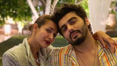 Did Malaika Arora avoid Arjun Kapoor? Actress walks past him, he still protects her from crowd (WATCH VIDEO)
